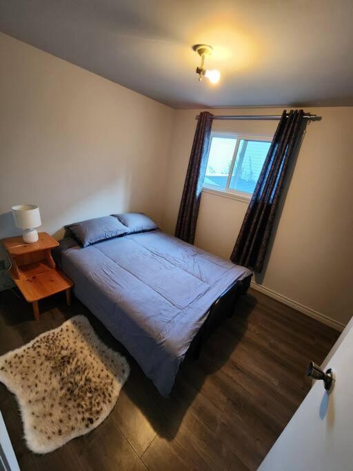 Entire 3 Bedroom House In エリオットレイク エクステリア 写真